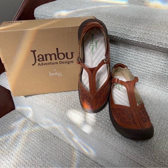 NWT Jambu Creek Whiskey Mary Jane's Flats Leather Floral Cut Out T Strap Shoes - Picture 1 of 9